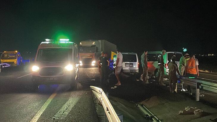 Şanlıurfa'da vahim kaza! 3 araç çarpıştı: 3 meyyit, 7 yaralı