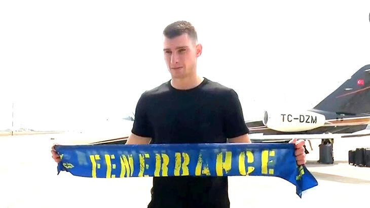 Fenerbahçe, Dominik Livakovic transferini açıkladı! Hırvat kaleci İstanbul'da
